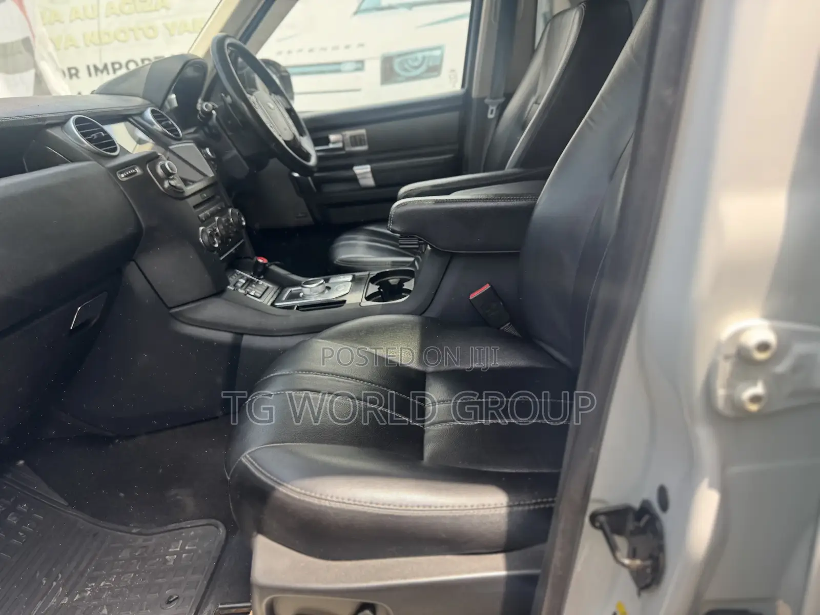 Land Rover Discovery 2015 White