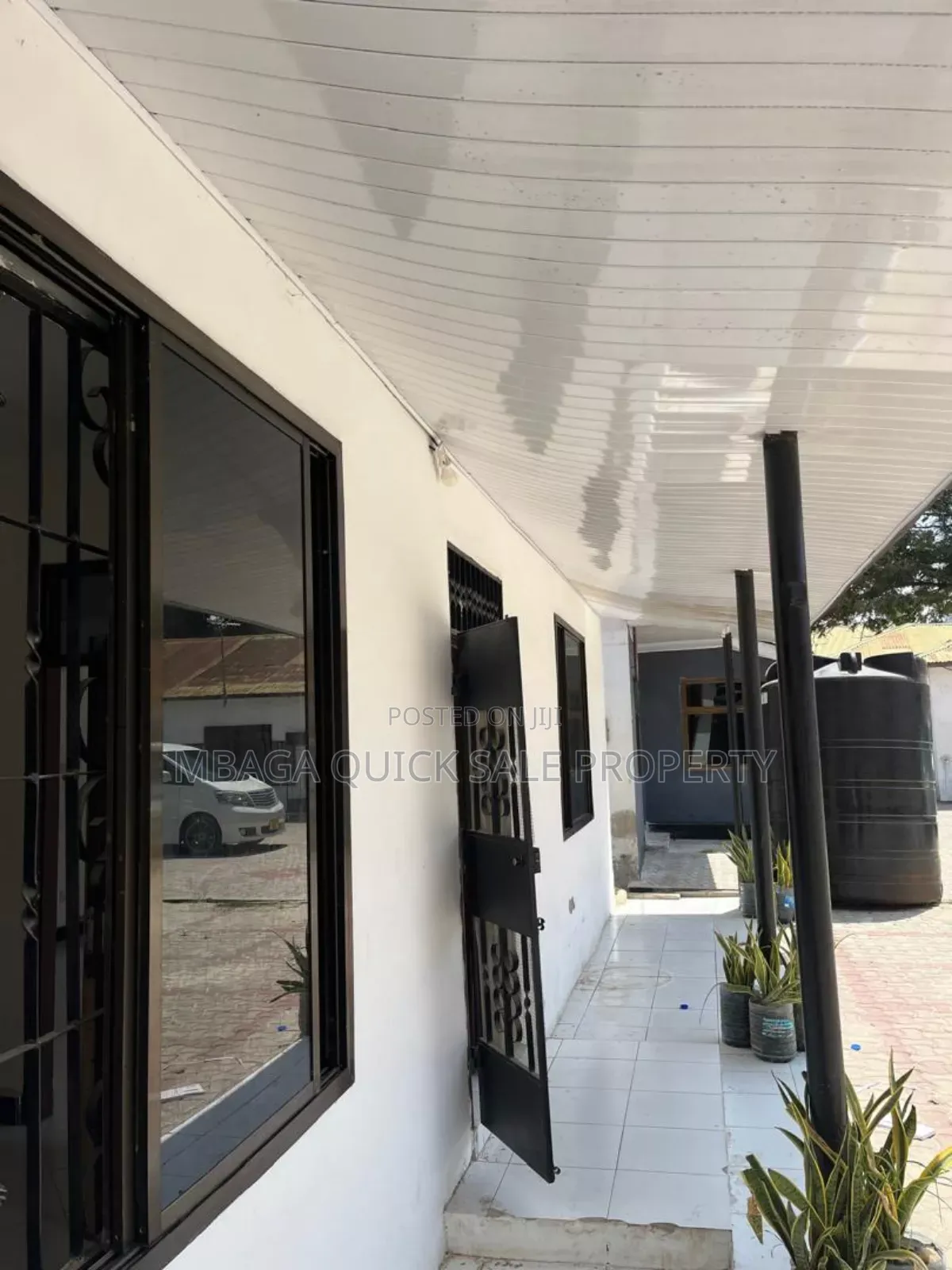 3bdrm Apartment in Kairuki Hospital, Mikocheni for rent