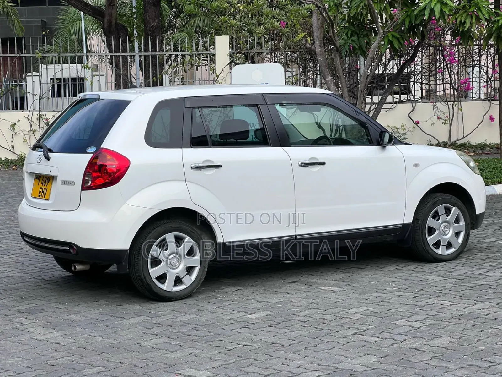 Mazda Verisa 2010 White