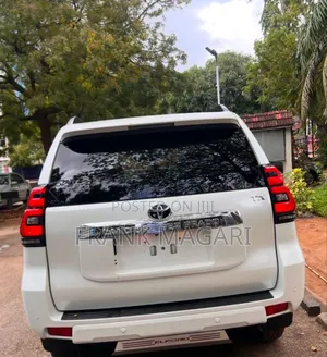 Toyota Land Cruiser Prado 2022 White