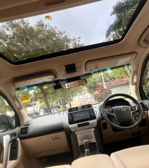 Toyota Land Cruiser Prado 2022 White
