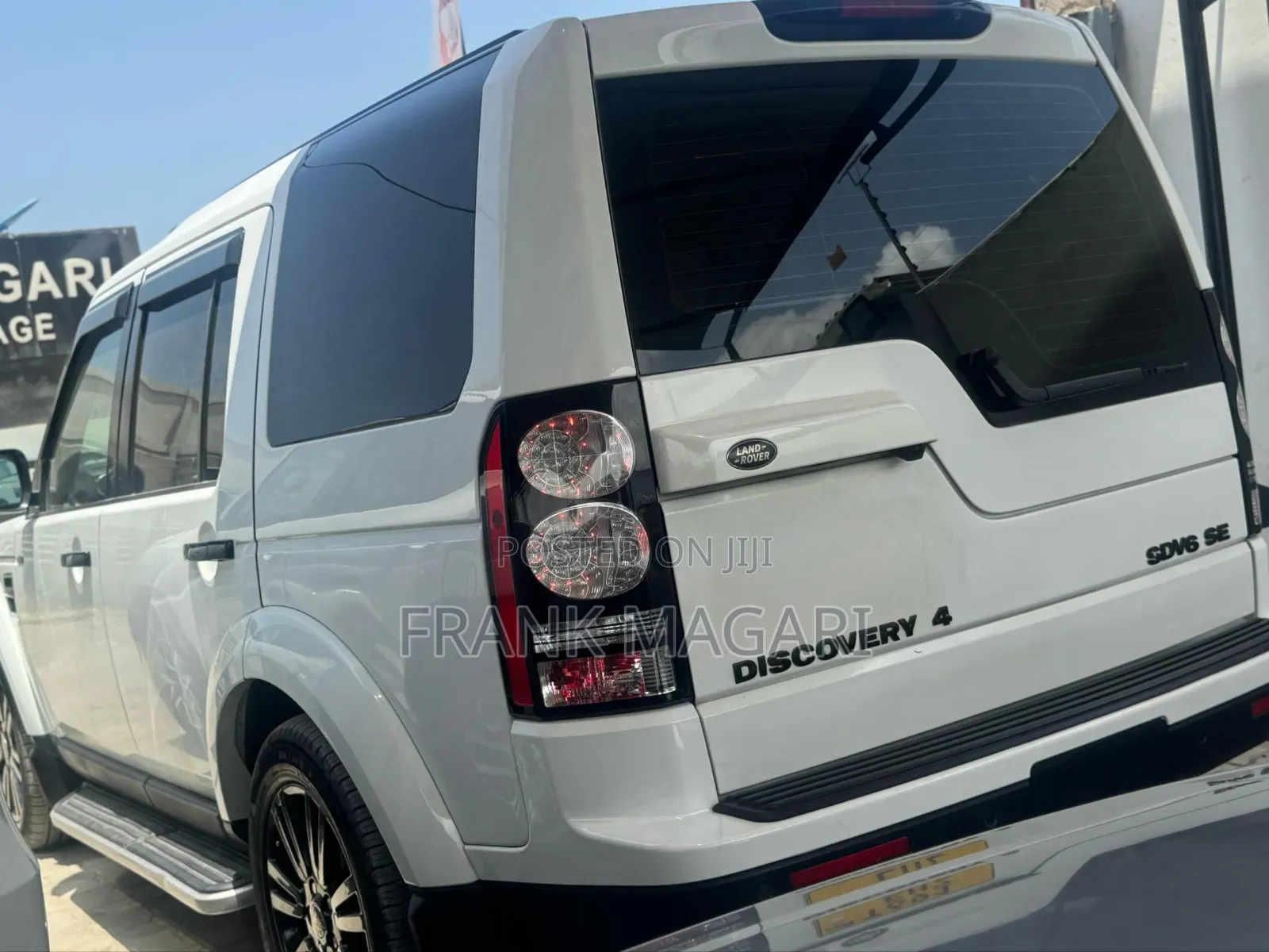 Land Rover Discovery 2015 White