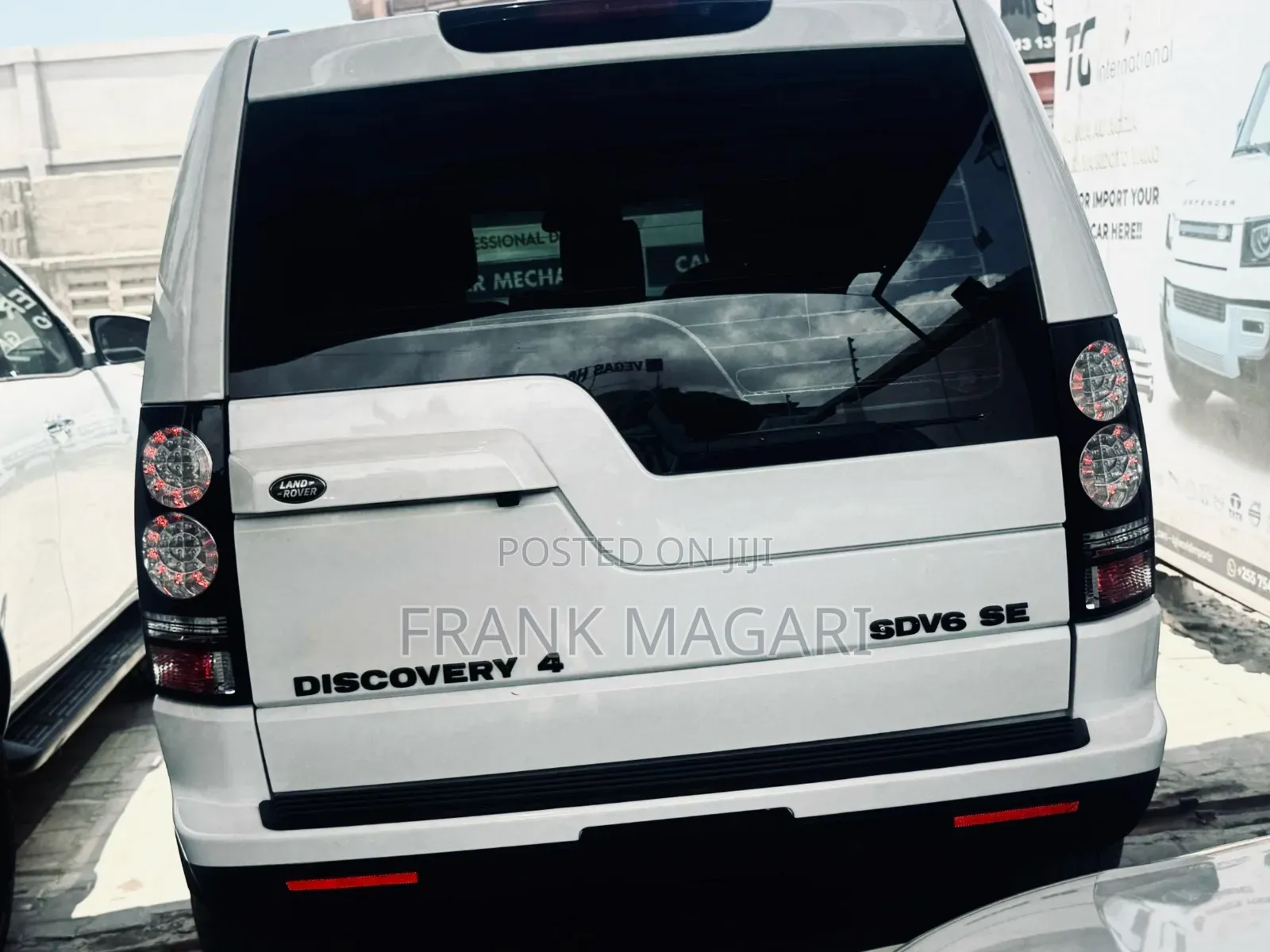 Land Rover Discovery 2015 White