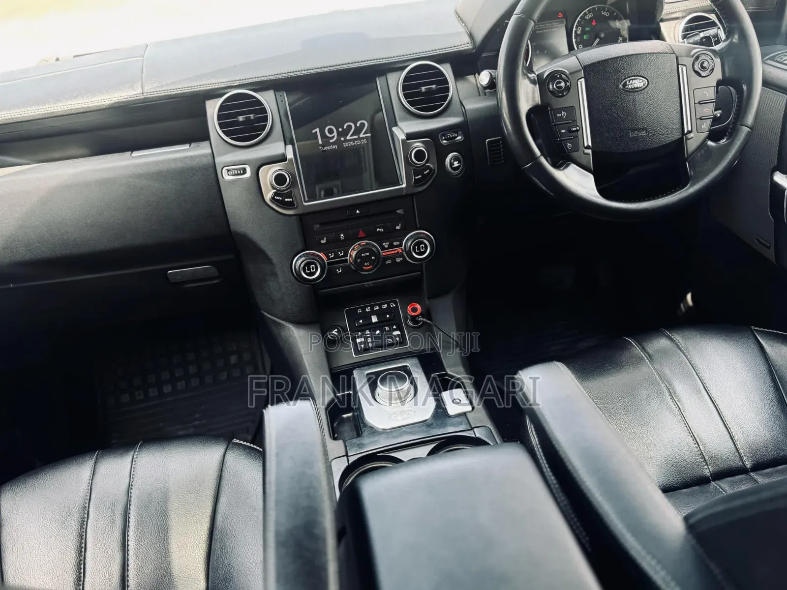 Land Rover Discovery 2015 White