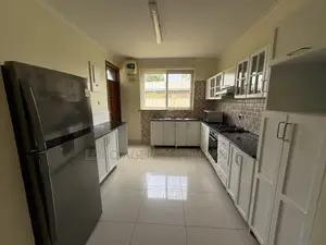 Furnished 4bdrm Villa in Trusted Real Estate, Oyster Bay for rent