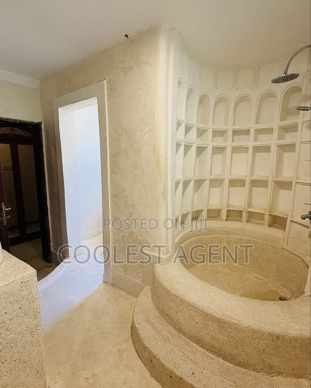 Furnished 5bdrm Villa in Msasani, Kinondoni for rent
