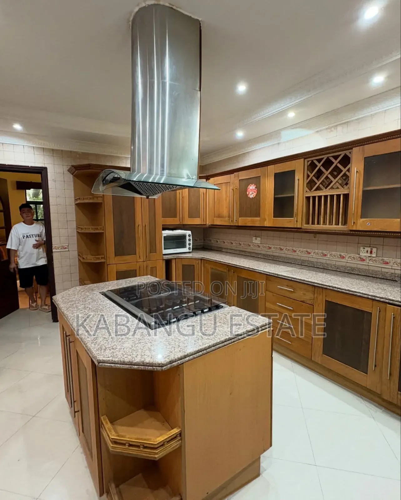 Furnished 5bdrm Villa in Mikocheni for rent