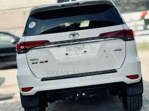Toyota Fortuner 2.8 D AWD 2017 White