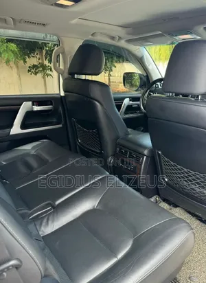 Toyota Land Cruiser 2017 White