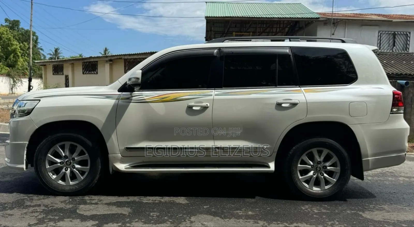 Toyota Land Cruiser 2017 White