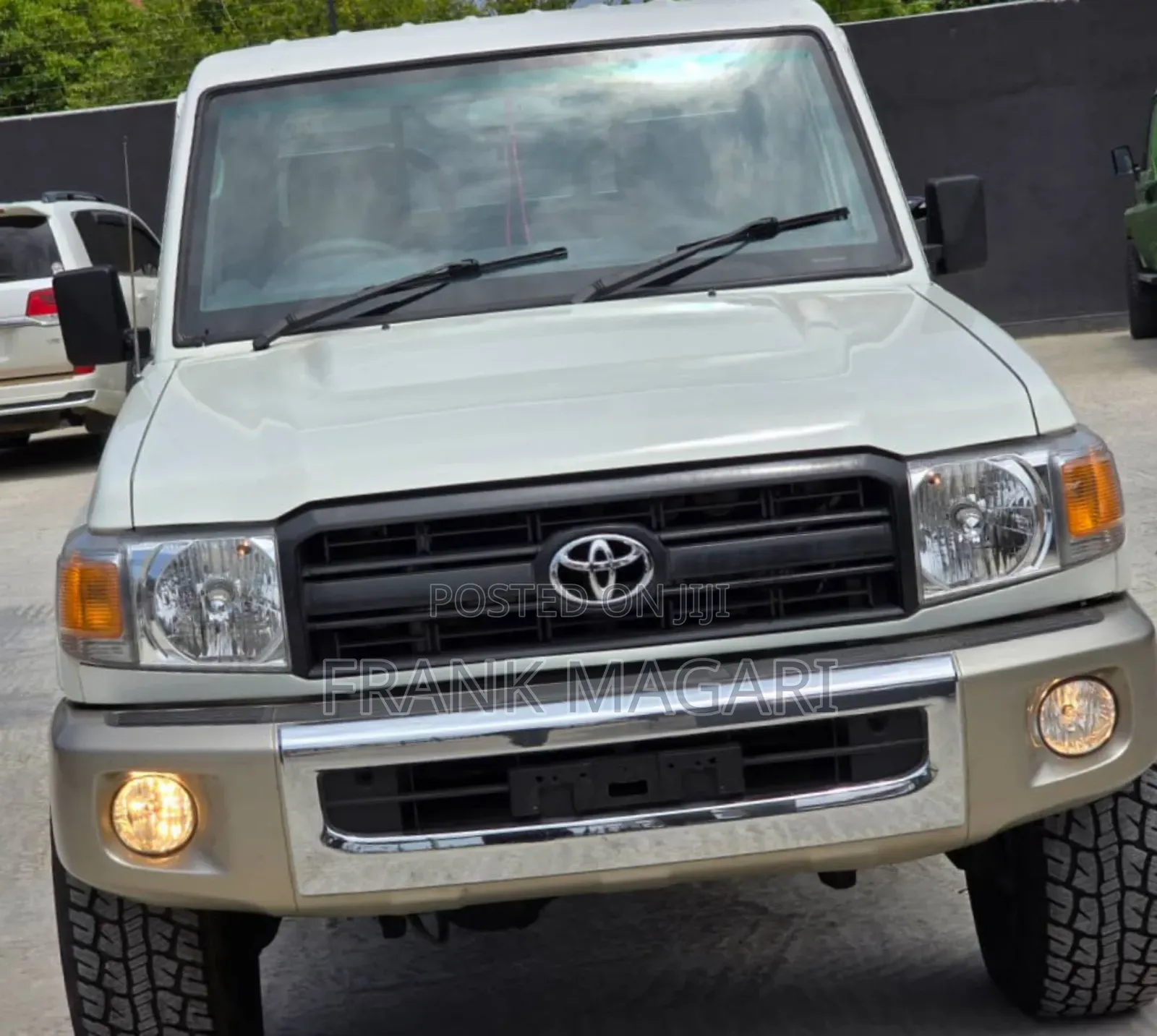 Toyota Land Cruiser 2011 White