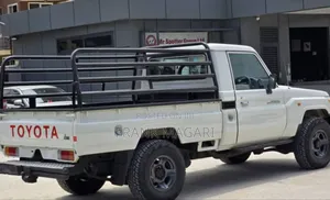 Toyota Land Cruiser 2011 White