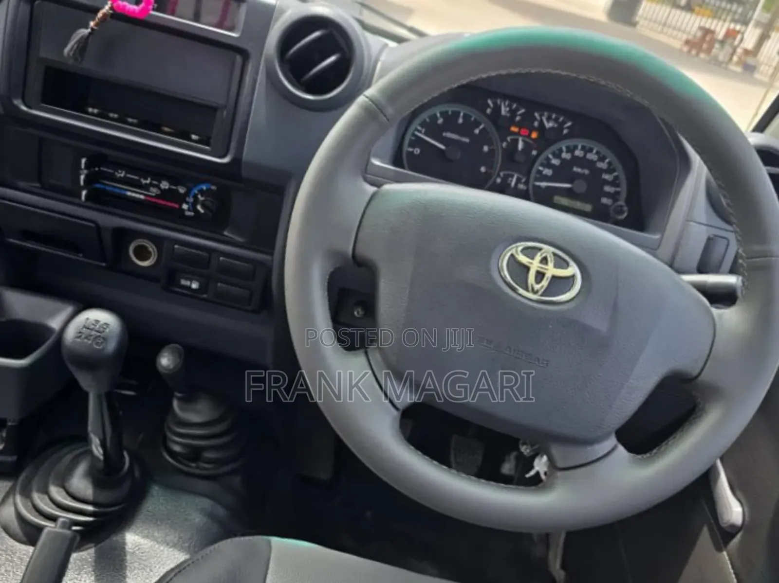 Toyota Land Cruiser 2011 White