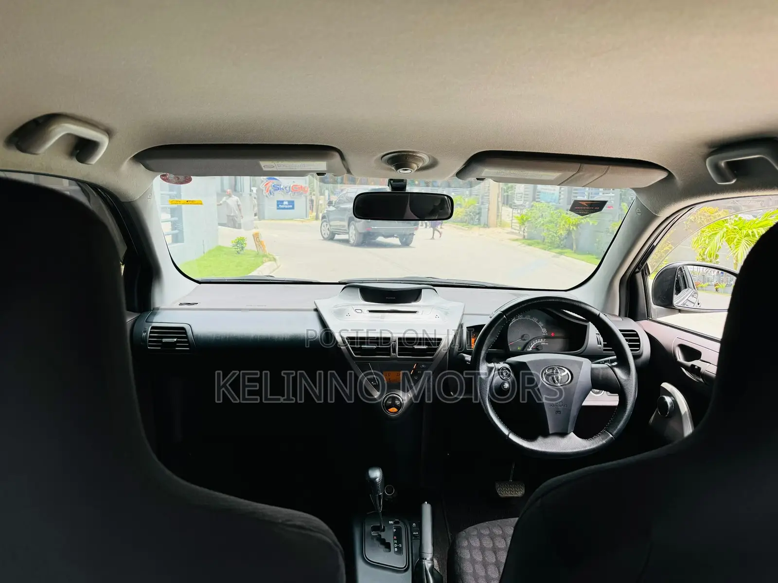 Toyota iQ 2010 Black