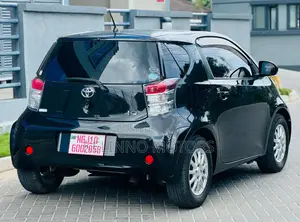 Toyota iQ 2010 Black
