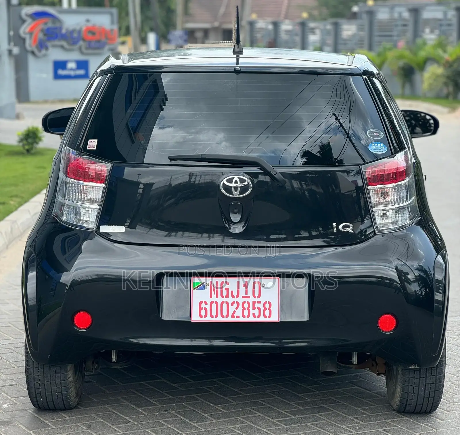 Toyota iQ 2010 Black