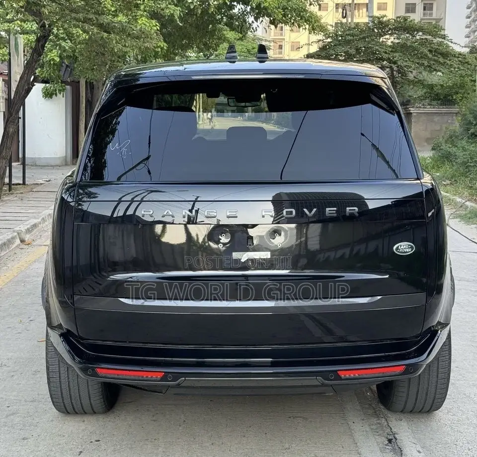 Land Rover Range Rover Vogue 2024 Black