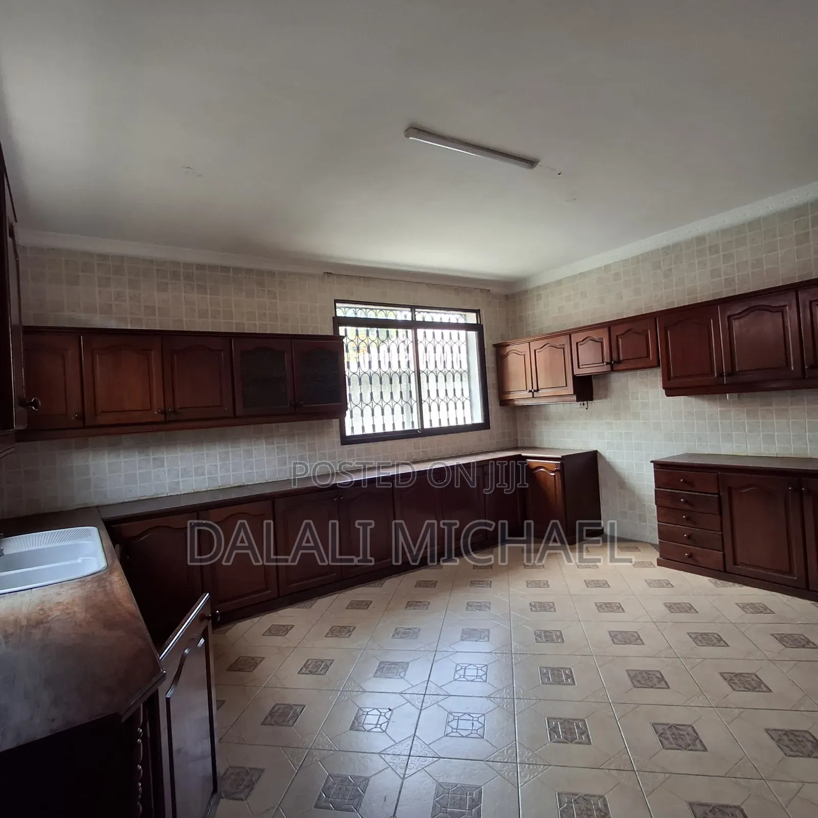 5bdrm House in Mikocheni for rent