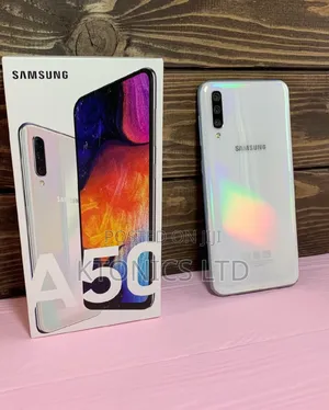 Samsung Galaxy A50 128 GB White
