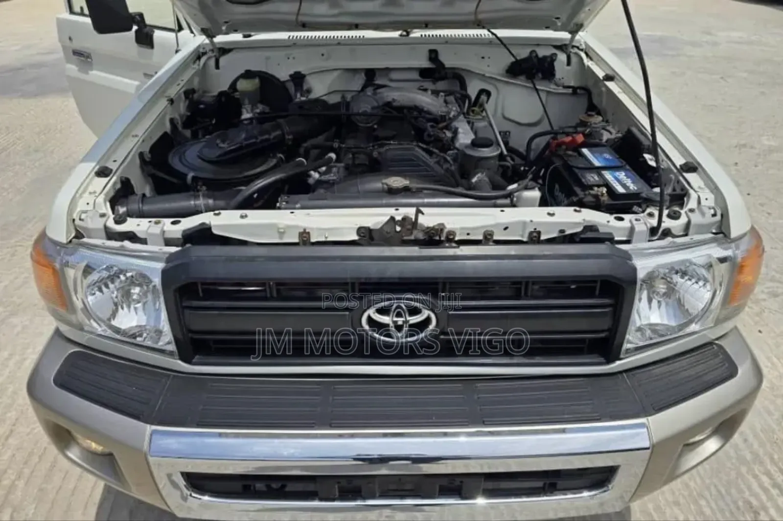 Toyota Land Cruiser 2011 Pearl