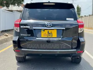 Toyota Vanguard 2011 Black