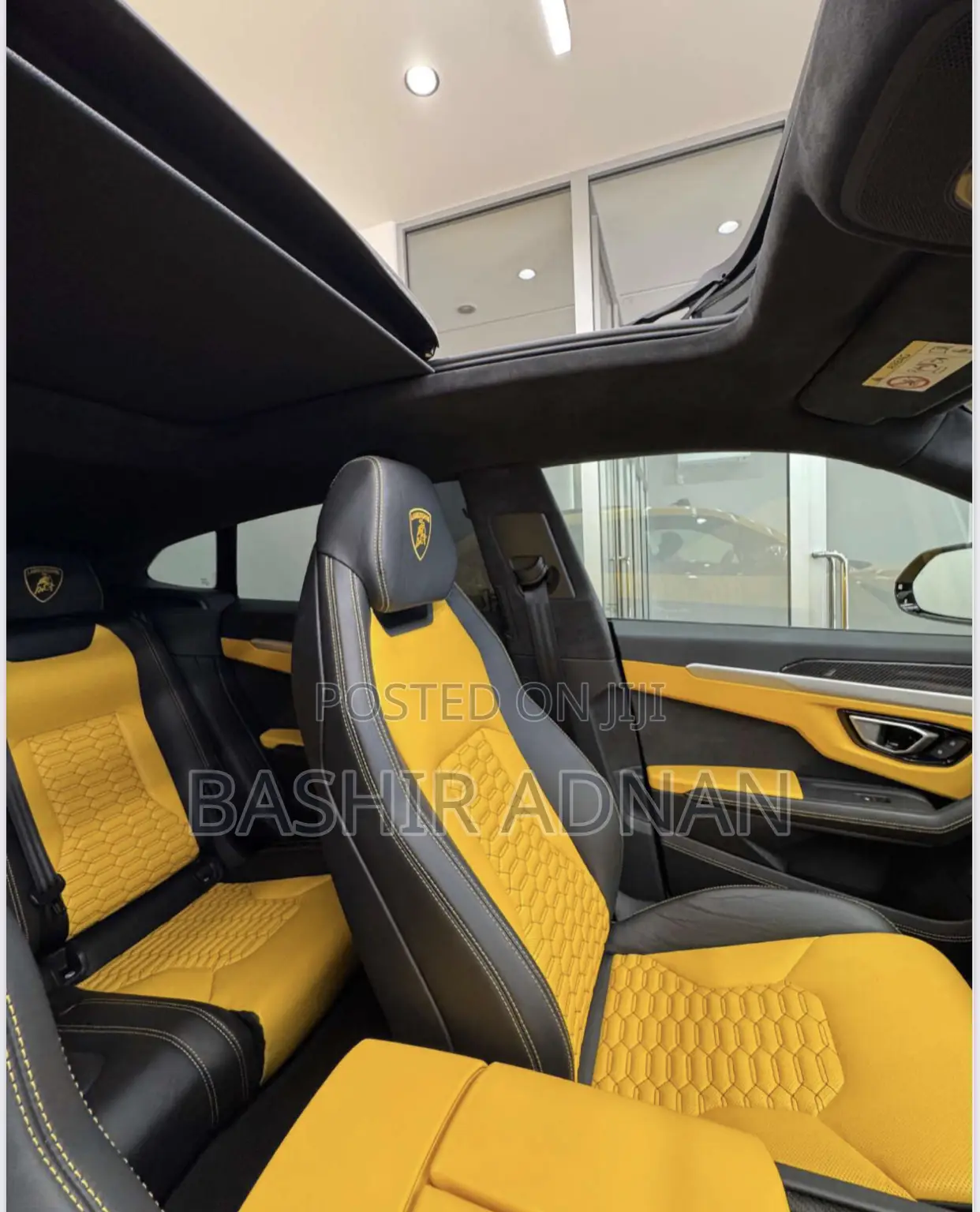 Lamborghini Urus Base 4dr AWD 2020 Yellow