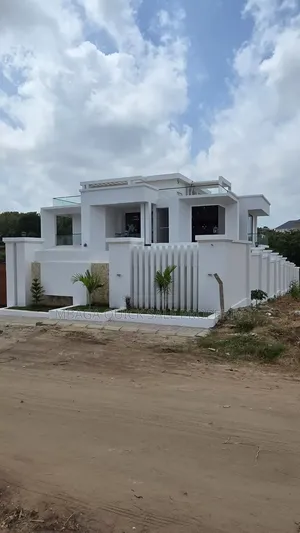 4bdrm House in Goba for sale