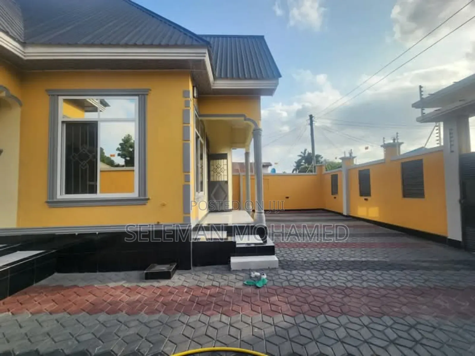 Furnished 4bdrm House in Biriani Real Estate, Charambe for sale