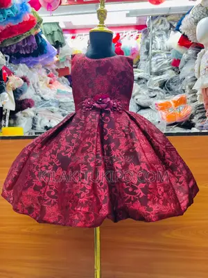 High Quality Gown
