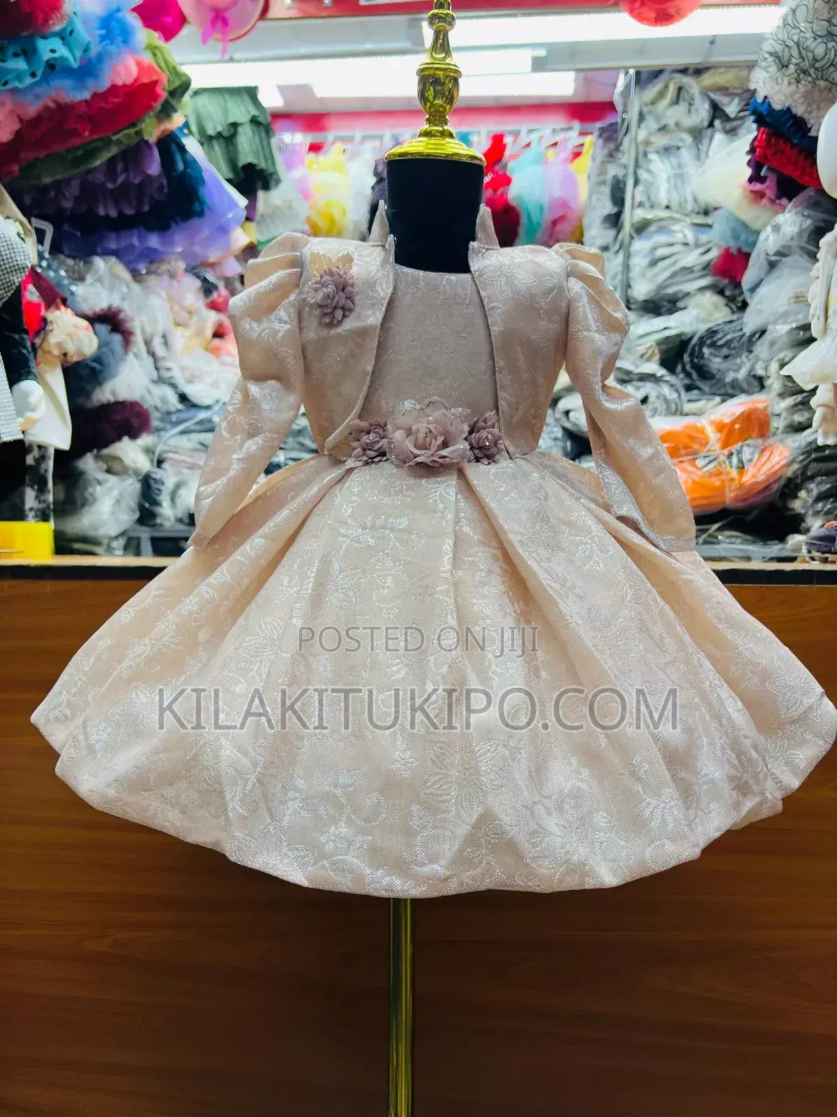 High Quality Gown
