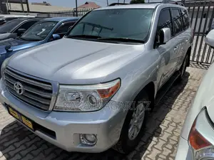 Toyota Land Cruiser 2010 Silver