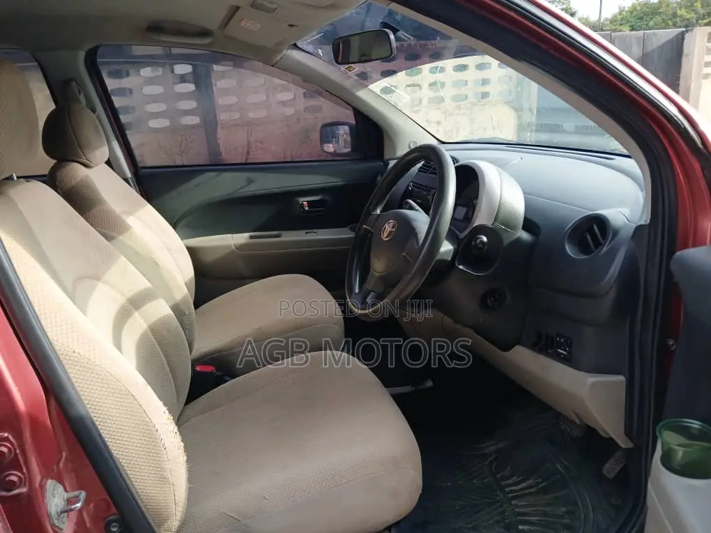 Toyota Passo 1.0 AWD 2007 Red
