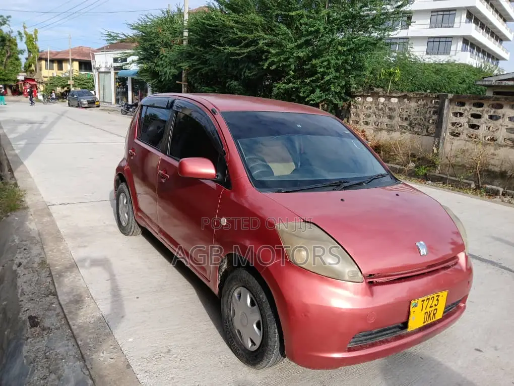 Toyota Passo 1.0 AWD 2007 Red