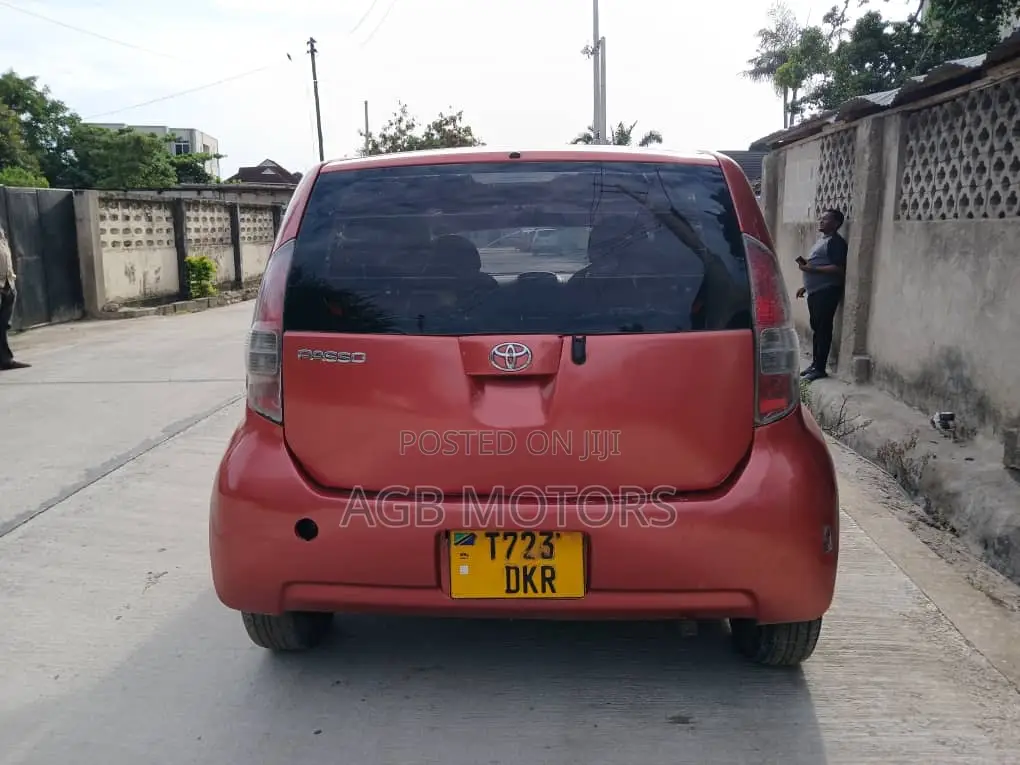 Toyota Passo 1.0 AWD 2007 Red