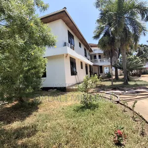 8bdrm Bungalow in Mbezibeach for rent