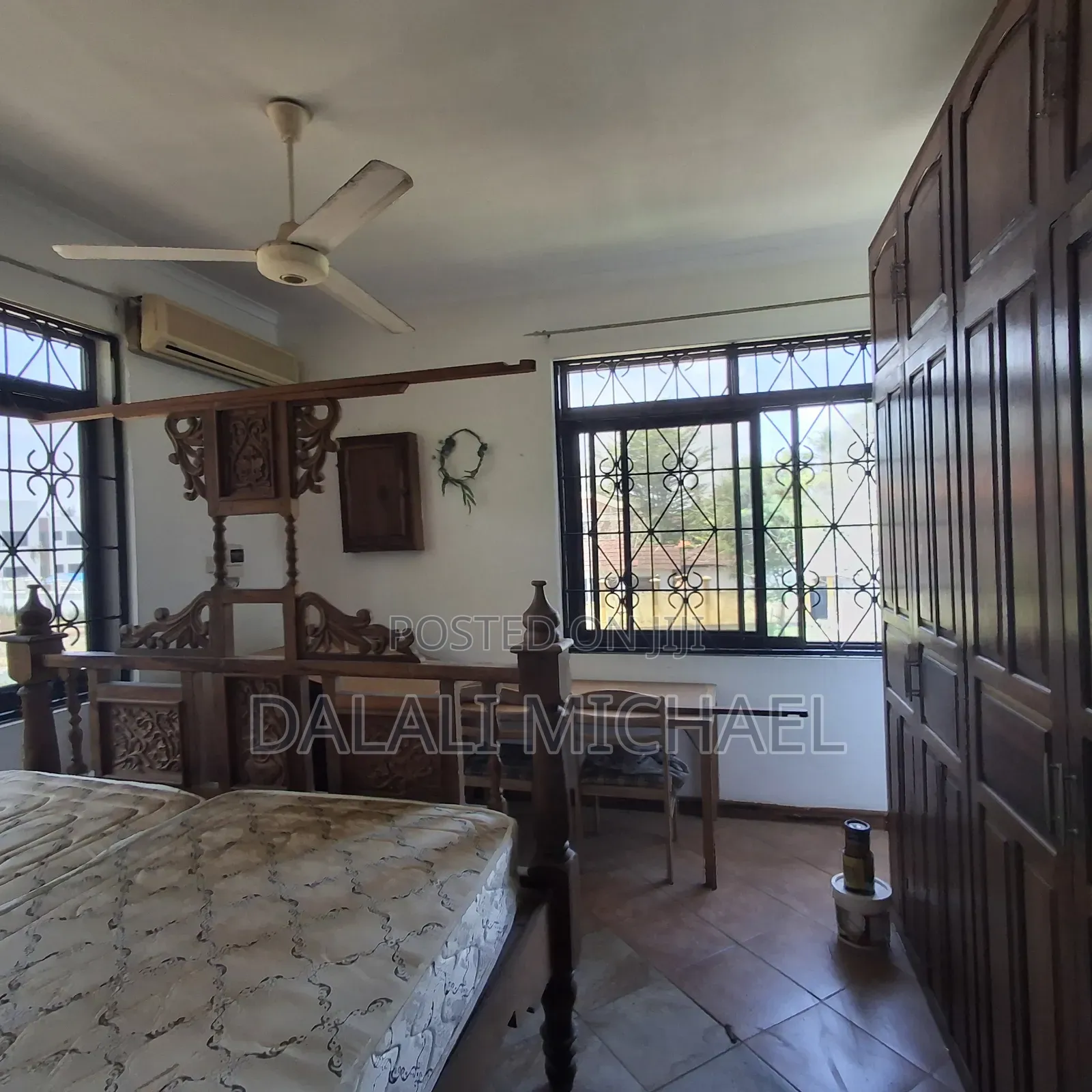 8bdrm Bungalow in Mbezibeach for rent