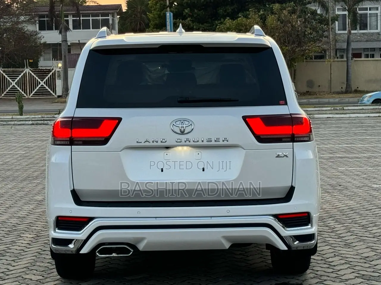 Toyota Land Cruiser 3.5 V6 2022 White