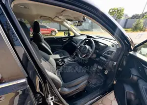 Subaru Forester 2.0XT Touring AWD 2018 Black