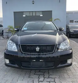 Photo - Toyota Crown 2007 Matt Black