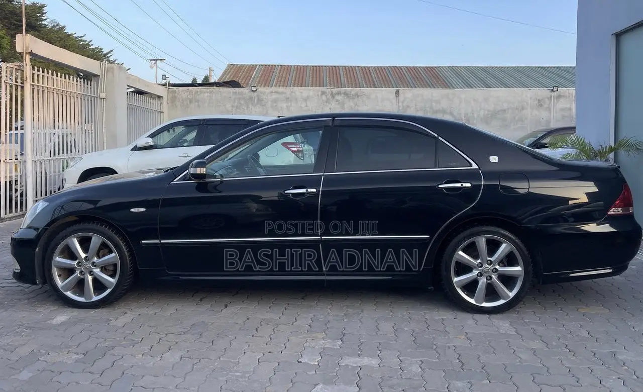 Toyota Crown 2007 Matt Black