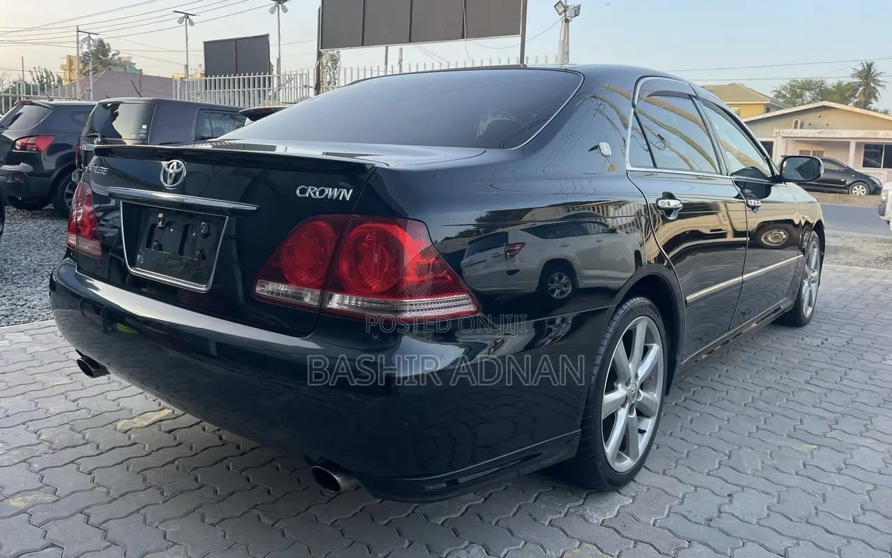 Toyota Crown 2007 Matt Black