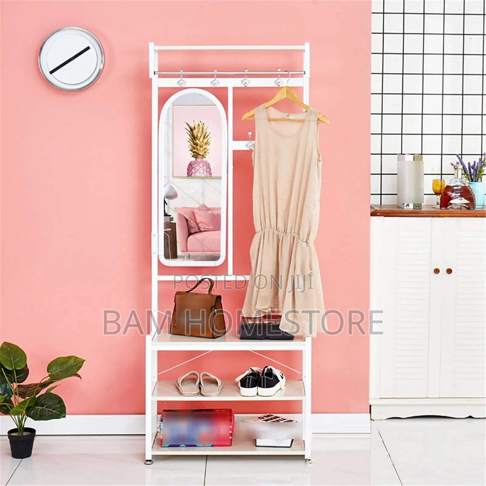 Classic Clothes Rack With Mirror