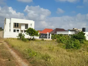 A 1300 SQM for Sale in Kisota