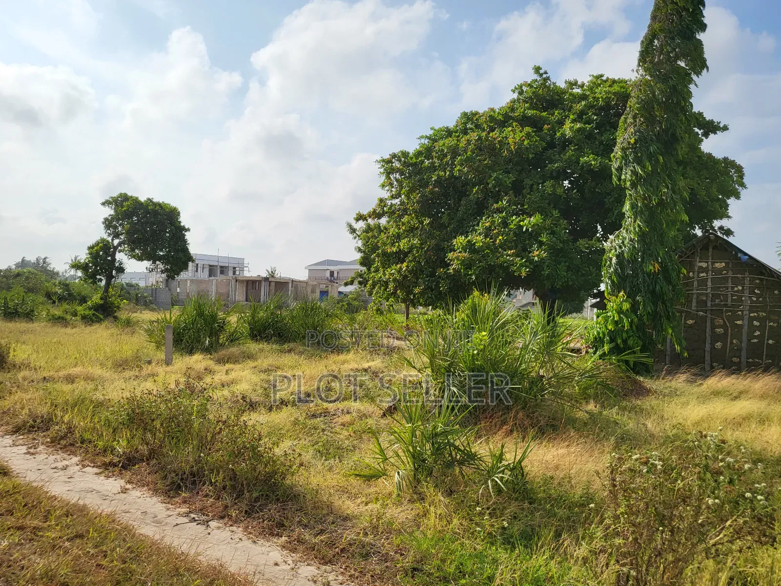 A 1300 SQM for Sale in Kisota