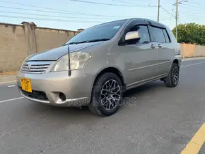 Toyota Raum 2005 Beige