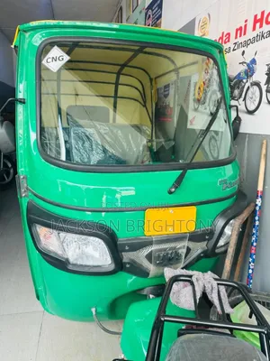 New TVS King Deluxe Plus iTouch Start 2025 Green