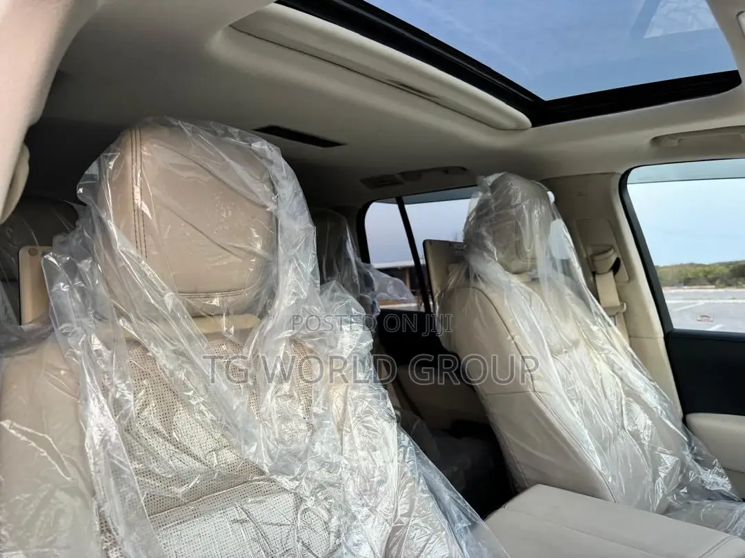 Toyota Land Cruiser 2023 White