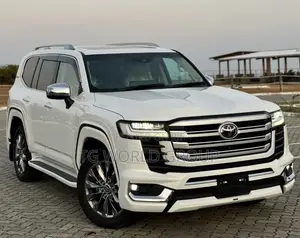 Toyota Land Cruiser 2023 White