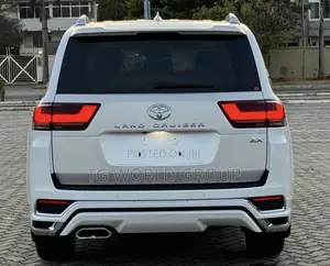 Toyota Land Cruiser 2023 White