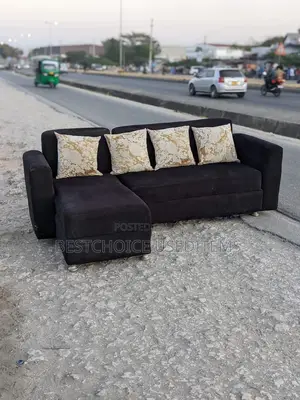 Sofa Set Used L Shape Bado Zipo Kwenye Good Comdition